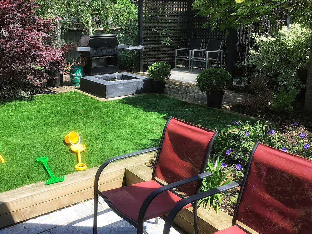lawn edging can help reduce gardening chores