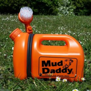 portable washer for gardeners tools